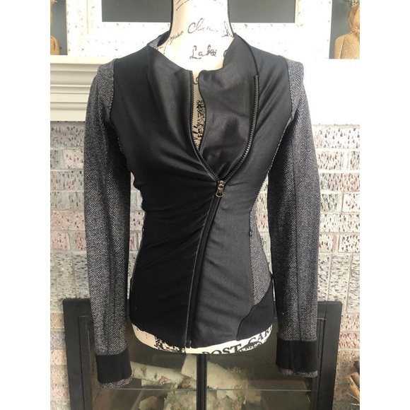 Lululemon Define Jacket - Picture 3 of 3